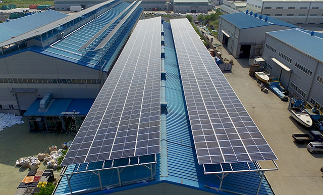 솔라커넥트_공장 지붕형 태양광 설치 사례
