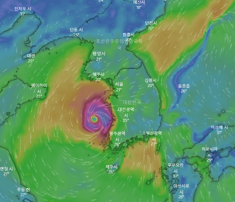 13호 태풍 '므르복'이 한반도 서해안을 따라 북상할 가능성이 제기되고 있다. 사진: 윈디닷컴 캡쳐