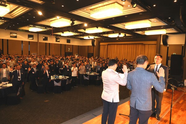 파트장협의회 우리의 다짐문 낭독 장면