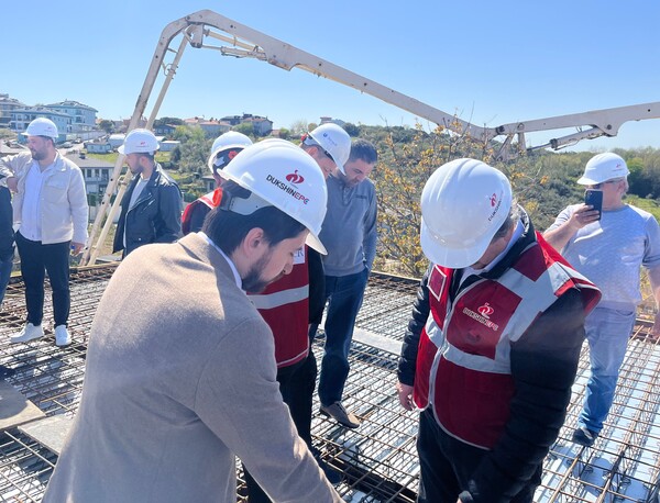 ◇데크플레이트 샘플 시공 튀르키예 참관 고객사들 모습