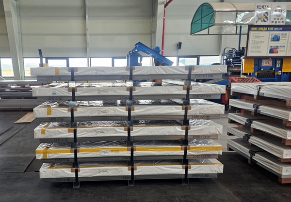 ‘STEEL SKID 제품 포장 사진