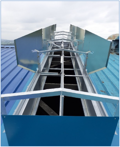 대양금속 공장 지붕 상부의 썸나이트(채광창)