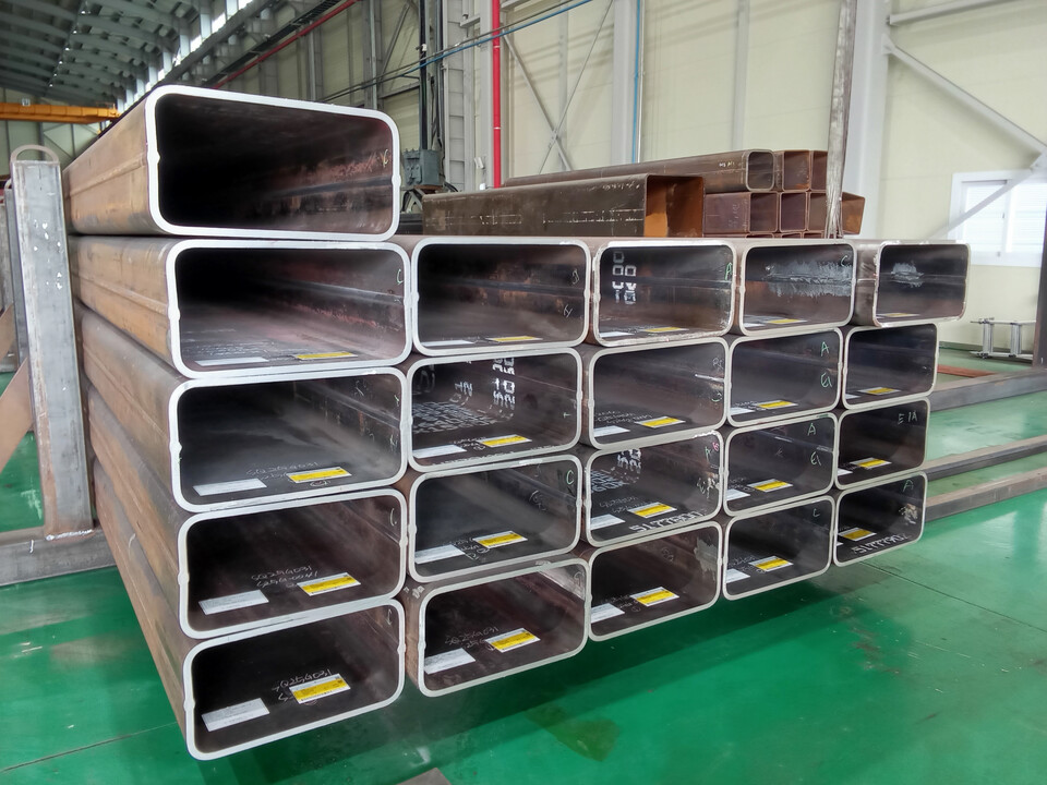 ◇호주로 수출을 앞두고 있는 직사각형 각관(1)