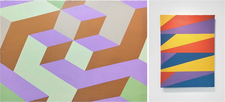 ◇HUE, 112x163cm, Acrylic 2ouache, gel on modeling made canvas, 2025(사진 좌측) / HUE, 102x76.5cm, Acrylic gouache, gel on modeling made canvas, 2024(사진 우측)