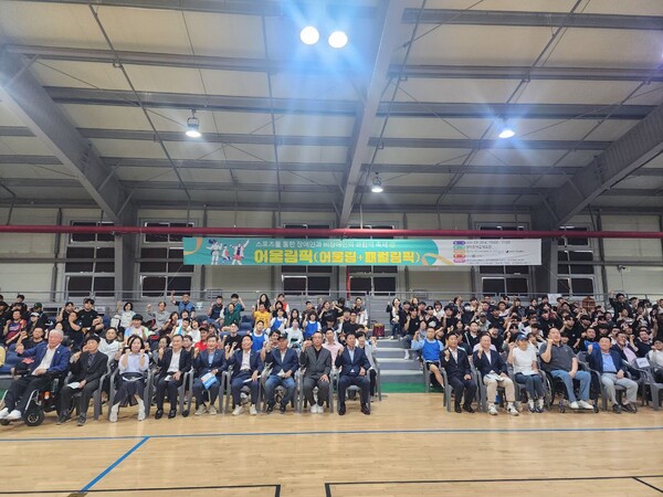 20일, 양덕 한마음체육관에서 ‘둘이서 한마음’ 봉사활동이 열렸다.