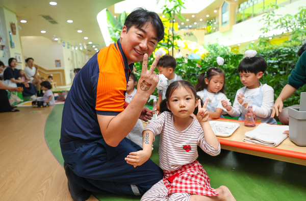 25~26일, ‘포스코어린이집 행복 나눔 플리마켓’이 열렸다.