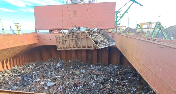 * 10월 철 스크랩 수출이 올해 최저를 기록했다. [사진]  스크랩 선적